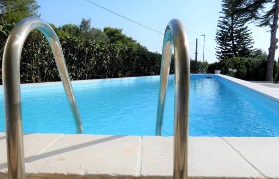 Via Monteroni Zona Bellavista in Locazione Villa con piscina
