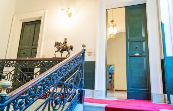 A pochi passi dal Duomo elegante palazzo d’epoca con giardino e terrazzo panoramico