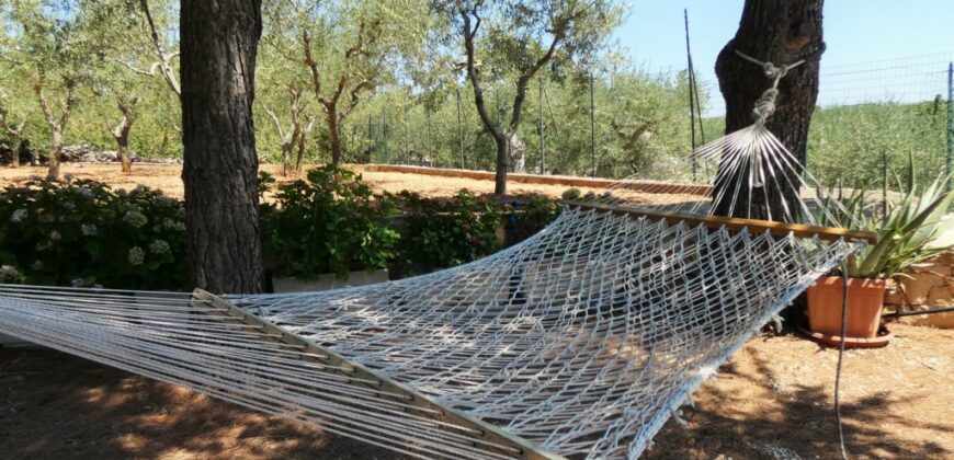 Putignano Villa panoramica in ottimo stato con giardino attrezzato
