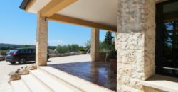 Putignano Villa panoramica in ottimo stato con giardino attrezzato