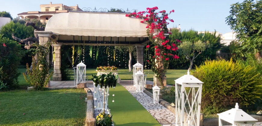 Tuglie centro storico Palazzo dell’800 con grande giardino