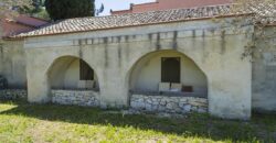 Castel Del Monte storica masseria a corte immersa nel verde