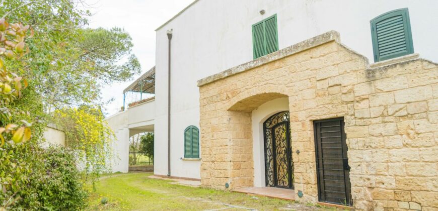 Lecce-Monteroni bellissima Dimora con piscina