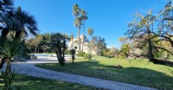 In agro di San Cesario Antico Casale dell’ 800 con piscina e campo da tennis