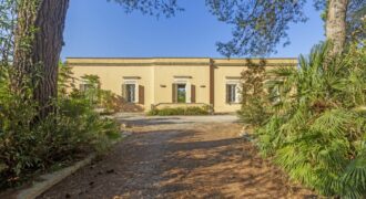 Eleganza e Fascino nel Cuore del Salento: Un Antico Casino di Caccia ad Arnesano
