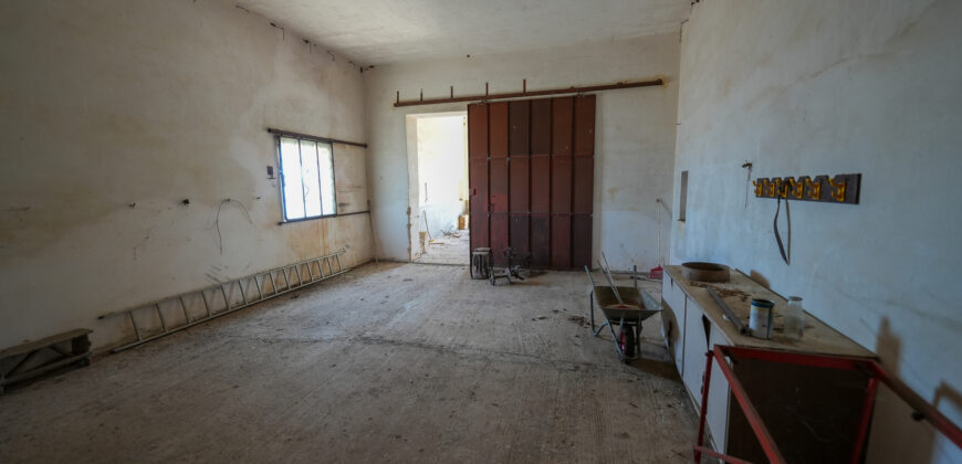 Castrignano De Greci, nel cuore della Grecìa Salentina, antica masseria da ristrutturare