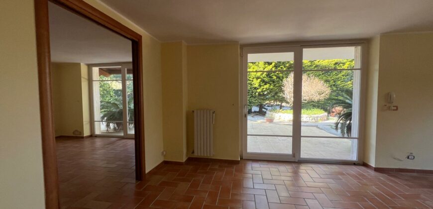Villa in vendita sulla litoranea di San Cataldo (Comune di Vernole)