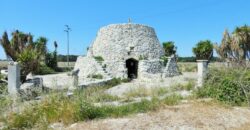 Terreno con trullo da ristrutturare sulla Lecce-Frigole (5° km)