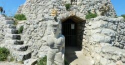 Terreno con trullo da ristrutturare sulla Lecce-Frigole (5° km)