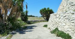 Terreno con trullo da ristrutturare sulla Lecce-Frigole (5° km)