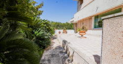 San Lazzaro Prestigioso Appartamento con Ampio Giardino