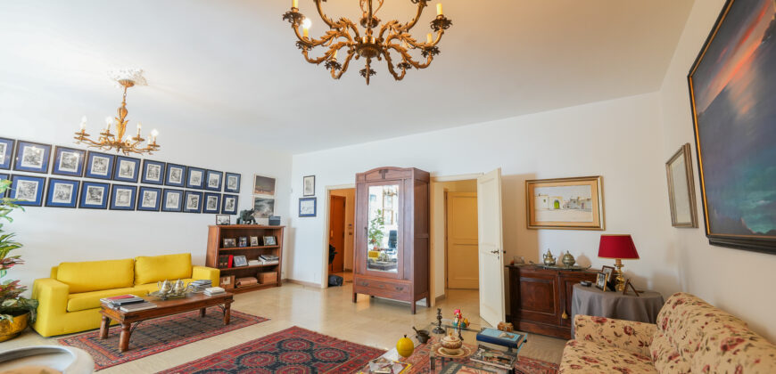 San Lazzaro elegante appartamento con spazi esterni