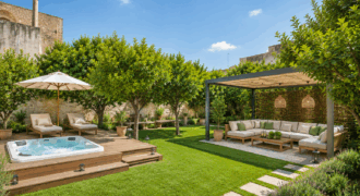 Palazzo storico con giardino e terrazzo panoramico nel cuore di Guagnano