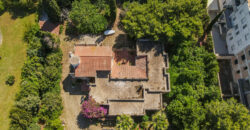 Prestigiosa Villa con Parco Privato e Straordinario Potenziale Edificatorio a Castromediano (Lecce)