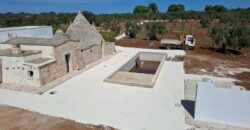 Splendida proprietà con trulli e piscina in vendita nella Valle d’Itria – Ceglie Messapica (BR)Stunning Trulli Property with Pool for Sale in the Itria Valley – Ceglie Messapica (BR)