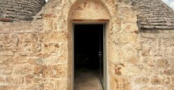 Splendida proprietà con trulli e piscina in vendita nella Valle d’Itria – Ceglie Messapica (BR)Stunning Trulli Property with Pool for Sale in the Itria Valley – Ceglie Messapica (BR)