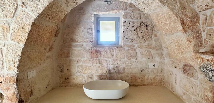 Splendida proprietà con trulli e piscina in vendita nella Valle d’Itria – Ceglie Messapica (BR)Stunning Trulli Property with Pool for Sale in the Itria Valley – Ceglie Messapica (BR)