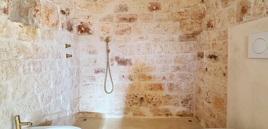 Splendida proprietà con trulli e piscina in vendita nella Valle d’Itria – Ceglie Messapica (BR)Stunning Trulli Property with Pool for Sale in the Itria Valley – Ceglie Messapica (BR)