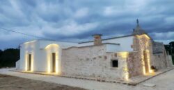 Splendida proprietà con trulli e piscina in vendita nella Valle d’Itria – Ceglie Messapica (BR)Stunning Trulli Property with Pool for Sale in the Itria Valley – Ceglie Messapica (BR)