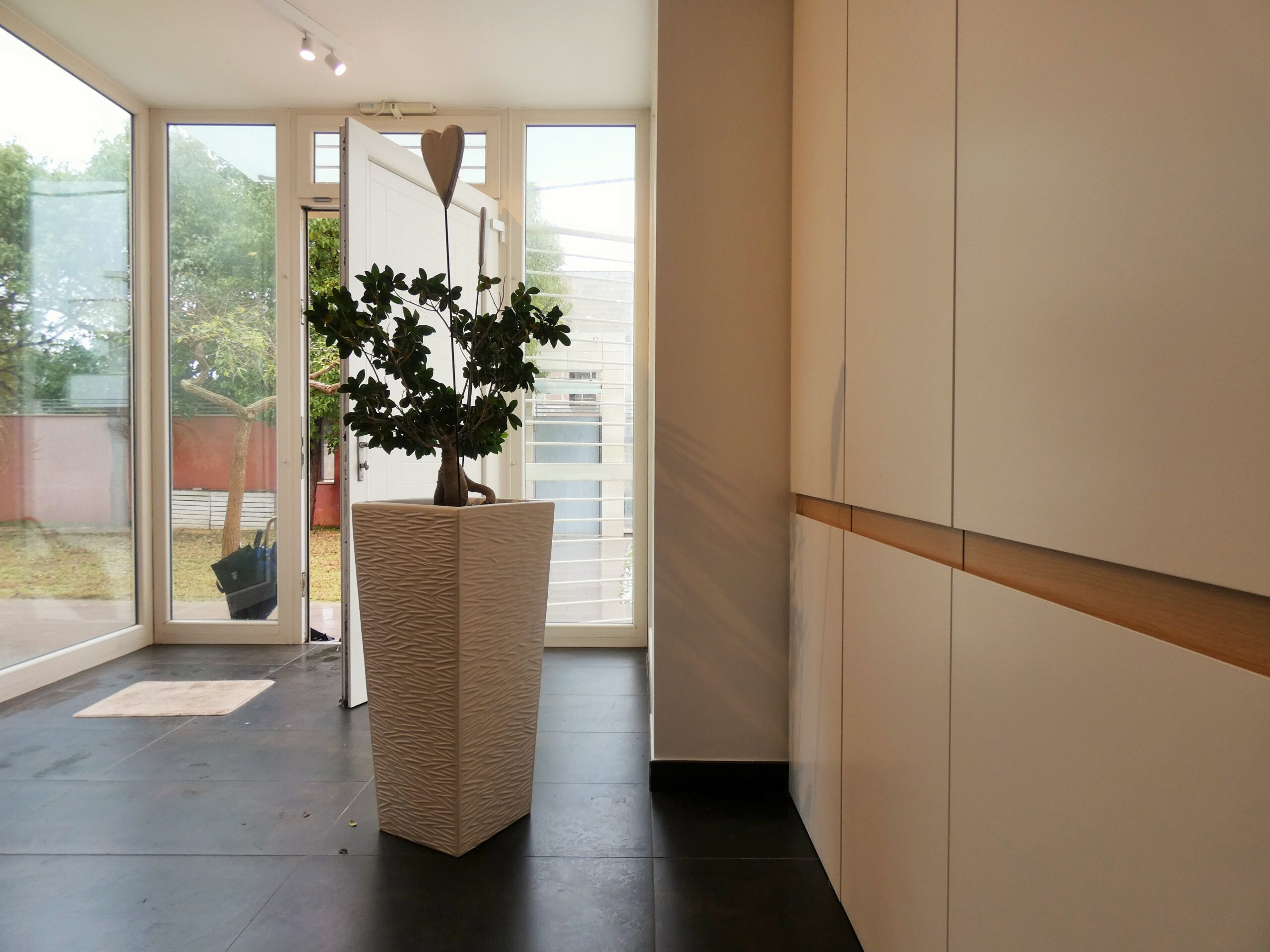 Dove il comfort incontra lo stile: una residenza esclusiva a Lecce *  Where Comfort Meets Style: An Exclusive Residence in Lecce