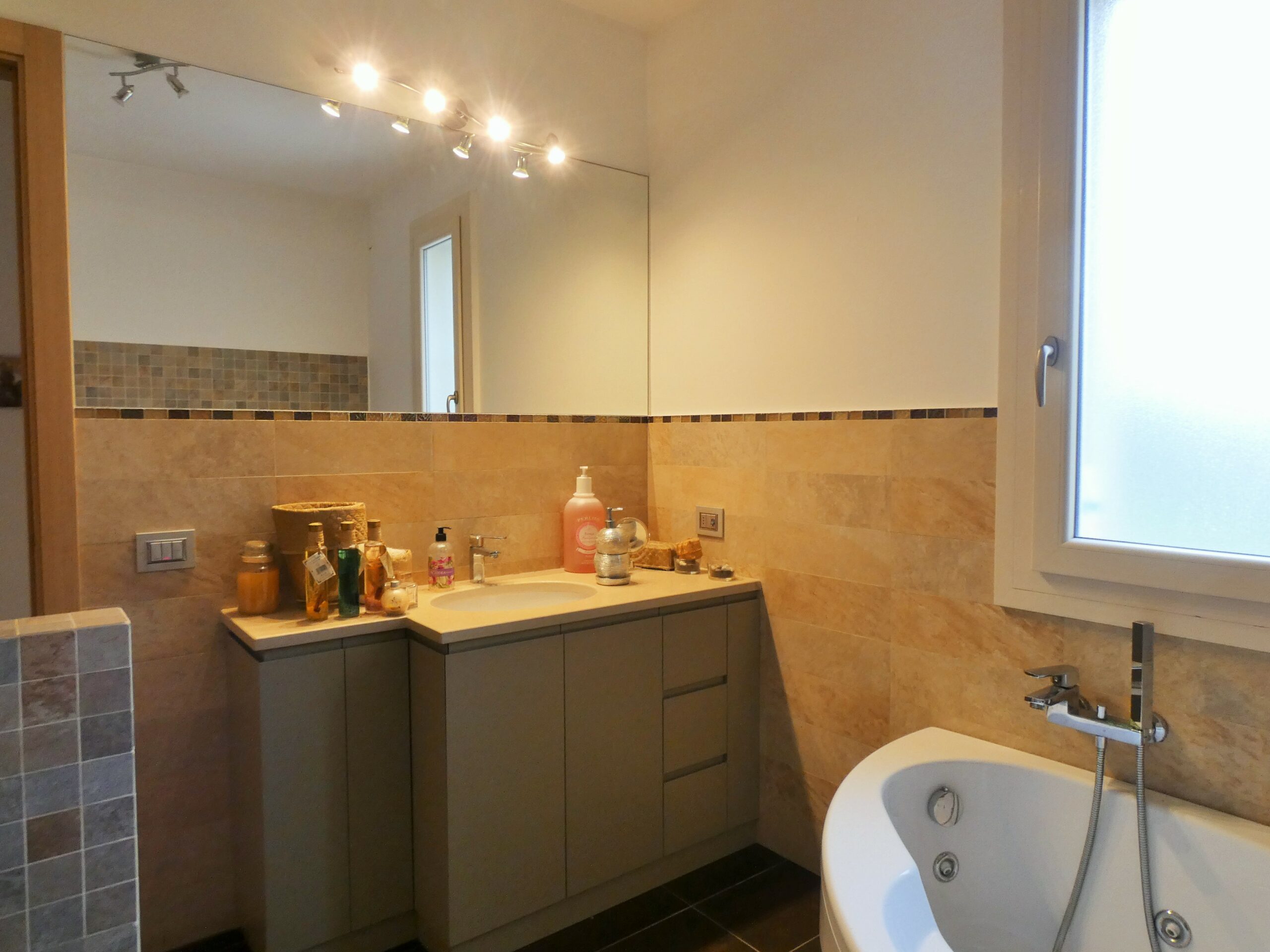 Dove il comfort incontra lo stile: una residenza esclusiva a Lecce *  Where Comfort Meets Style: An Exclusive Residence in Lecce