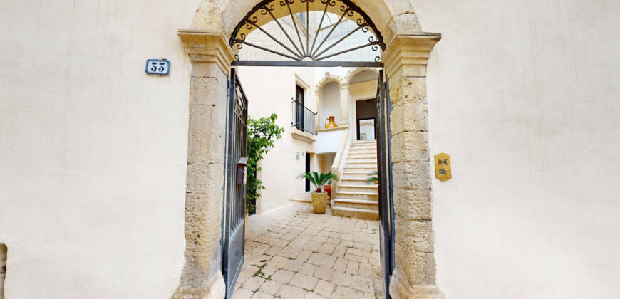 Prestigioso Palazzo in Centro Storico – Galatina Prestigioso Palazzo in Centro Storico – Galatina