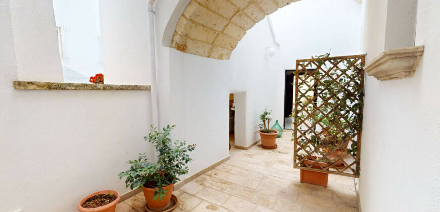 Prestigioso Palazzo in Centro Storico – Galatina Prestigioso Palazzo in Centro Storico – Galatina