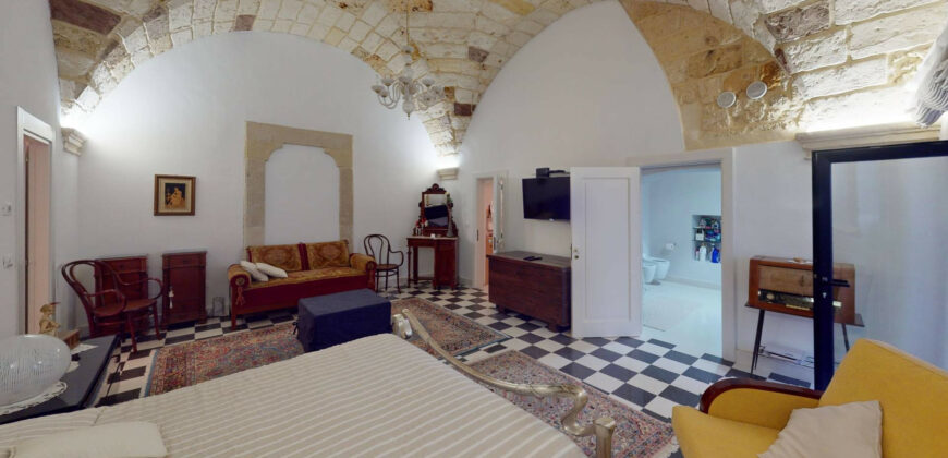Prestigioso Palazzo in Centro Storico – Galatina Prestigioso Palazzo in Centro Storico – Galatina