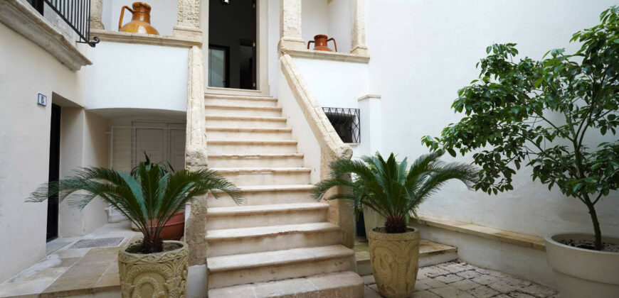 Prestigioso Palazzo in Centro Storico – Galatina Prestigioso Palazzo in Centro Storico – Galatina