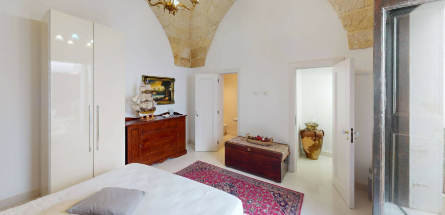Prestigioso Palazzo in Centro Storico – Galatina Prestigioso Palazzo in Centro Storico – Galatina