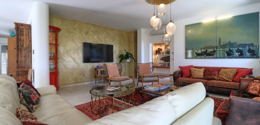 Gagliano del Capo immersa nel verde e a pochissimi minuti a piedi dal mare elegante villa con piscina – Gagliano del Capo – Elegant Villa with Pool, Surrounded by Nature and Just a Few Minutes’ Walk from the Sea