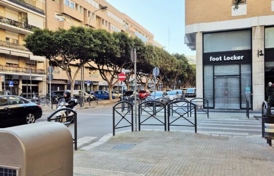 Lecce Via Braccio Martella locale commerciale 65 mq già a reddito
