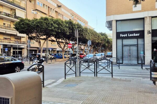 Lecce Via Braccio Martella locale commerciale 65 mq già a reddito