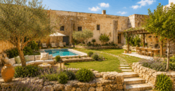 Dimora a corte, ex frantoio con giardino Collemeto-Galatina