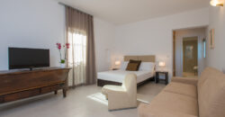 Grande palazzo storico di pregio già a reddito