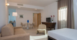 Grande palazzo storico di pregio già a reddito