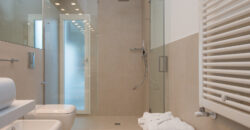 Grande palazzo storico di pregio già a reddito