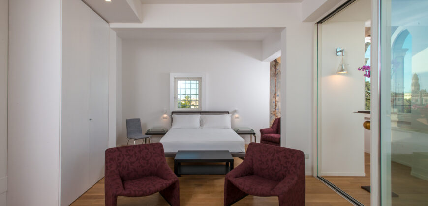 Grande palazzo storico di pregio già a reddito