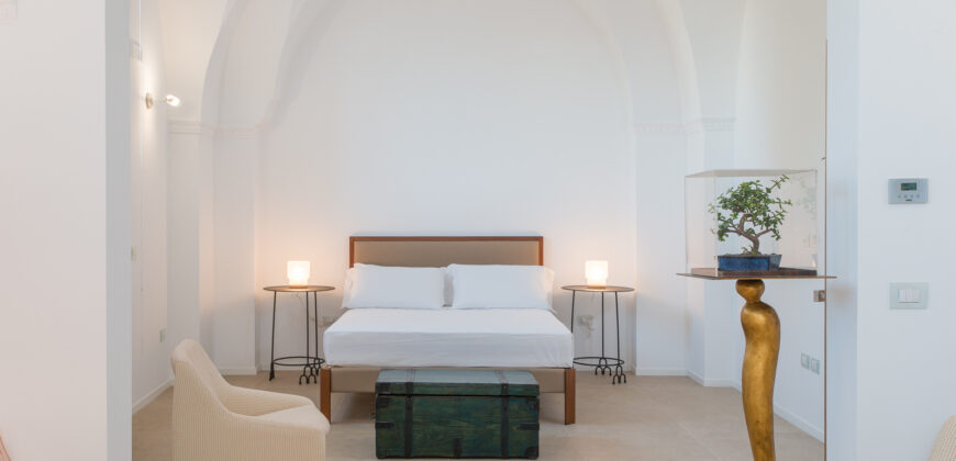 Grande palazzo storico di pregio già a reddito