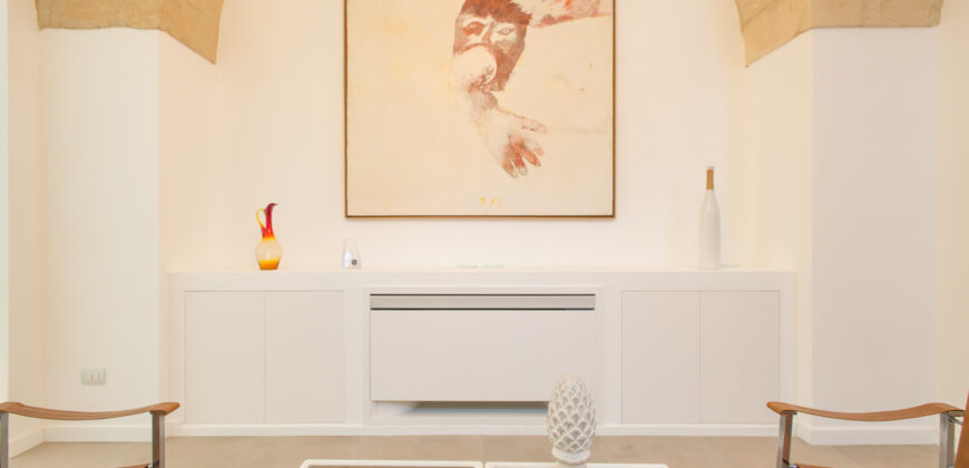 Grande palazzo storico di pregio già a reddito