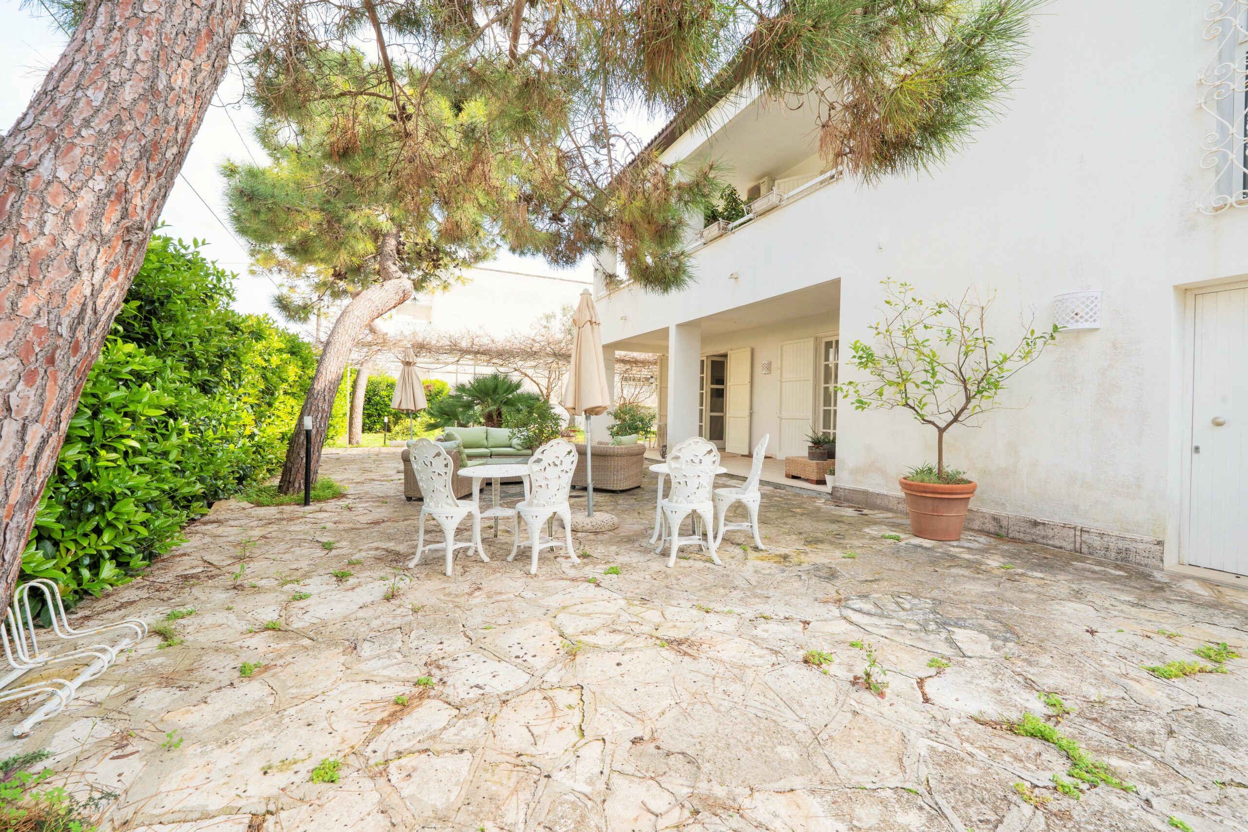 Villa di Charme a Porto Cesareo – A pochi passi dal mare, ideale anche per investitori