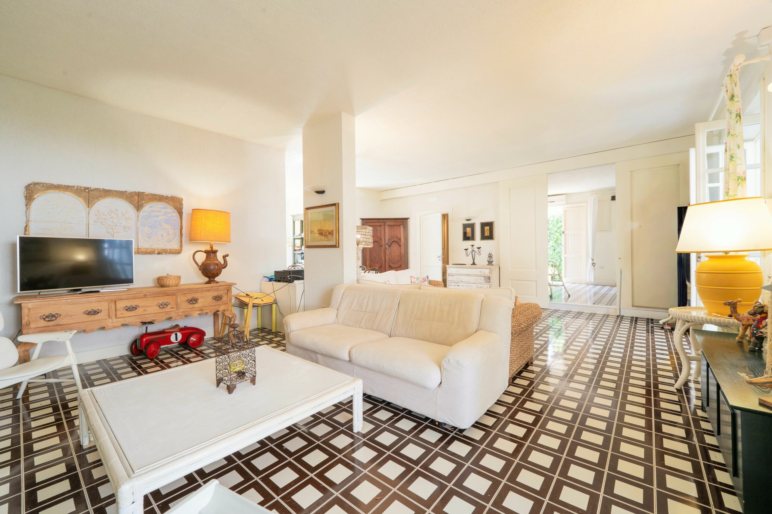 Villa di Charme a Porto Cesareo – A pochi passi dal mare, ideale anche per investitori