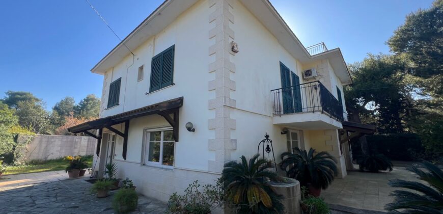 Villa in vendita sulla litoranea Lecce –  San Cataldo (Comune di Vernole)