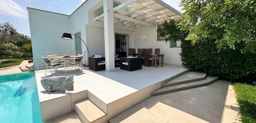 OTRANTO – VILLA PANORAMICA CON PISCINA A 800 MT DAL MARE