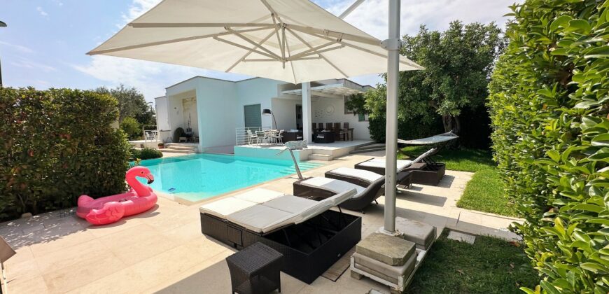 OTRANTO – VILLA PANORAMICA CON PISCINA A 800 MT DAL MARE