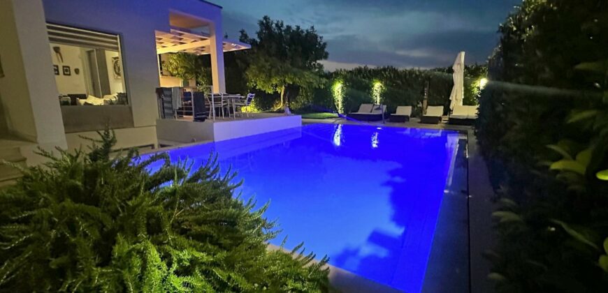 OTRANTO – VILLA PANORAMICA CON PISCINA A 800 MT DAL MARE