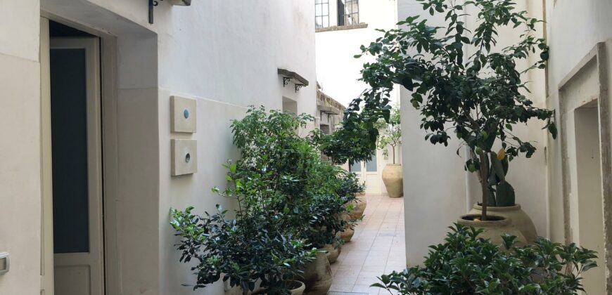 Galatina centro storico elegante dimora di fine ‘800     Elegant late-19th-century home, Galatina historic center