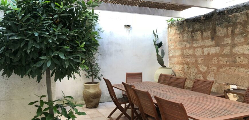 Galatina centro storico elegante dimora di fine ‘800     Elegant late-19th-century home, Galatina historic center