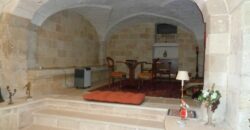 Affascinante Residenza Nobiliare d’Epoca con Giardino e Piscina a Ortelle, a 3 km dal Mare  Charming Historic Noble Residence with Garden and Pool in Ortelle, 3 km from the Sea”