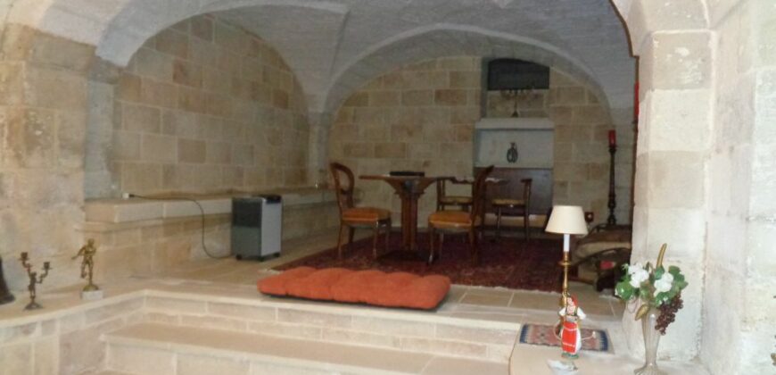 Affascinante Residenza Nobiliare d’Epoca con Giardino e Piscina a Ortelle, a 3 km dal Mare  Charming Historic Noble Residence with Garden and Pool in Ortelle, 3 km from the Sea”